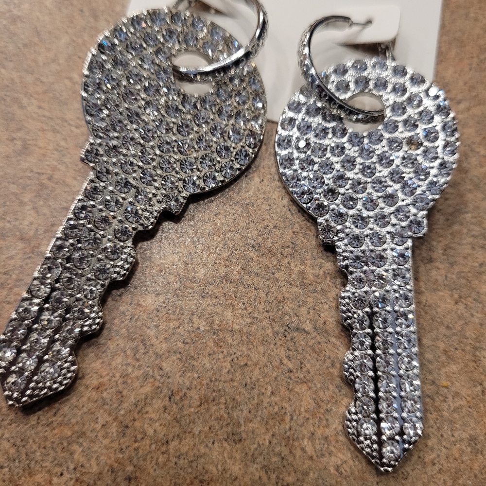 Jennifer & Company silver bling key earrings - Picture 2 of 6